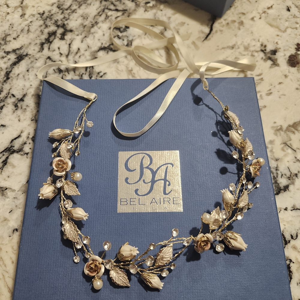 Bel Aire Gold Floral Hair Accessory - Picture 2 of 5